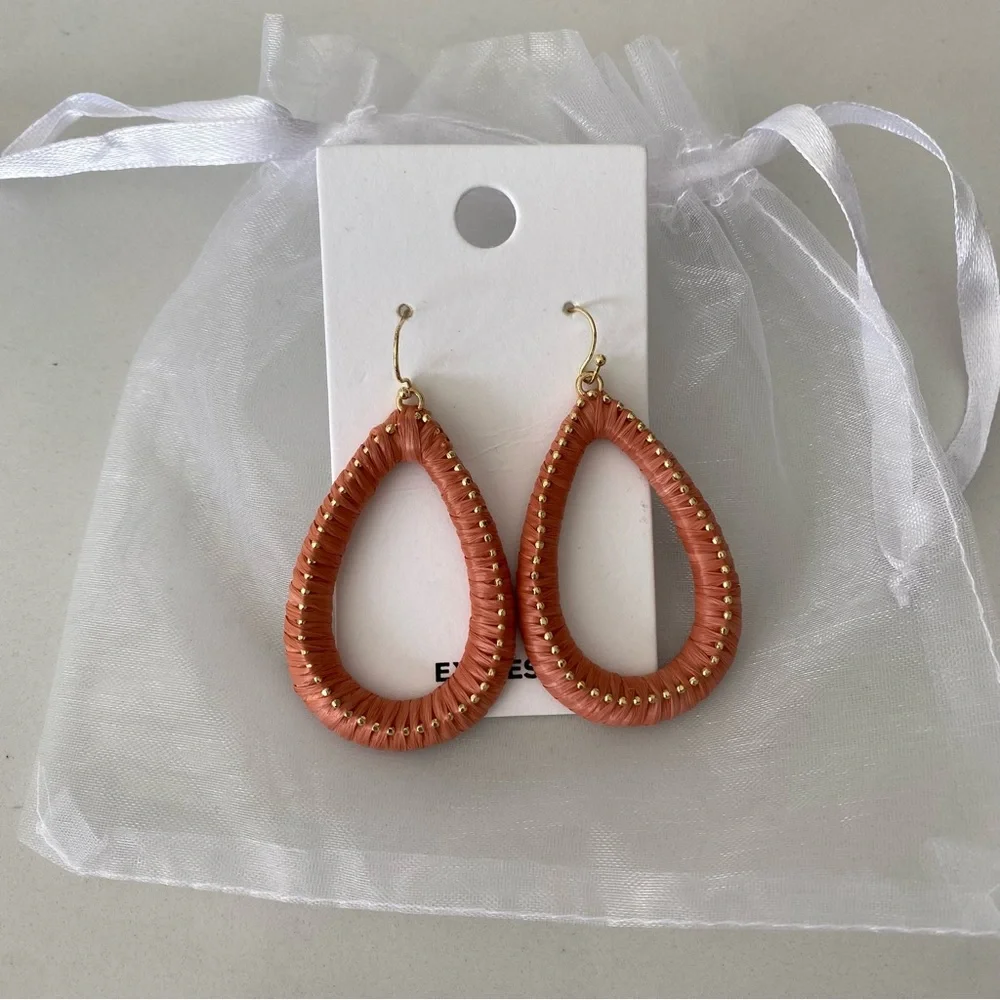 Express Dangling Teardrop Earrings, OSFM